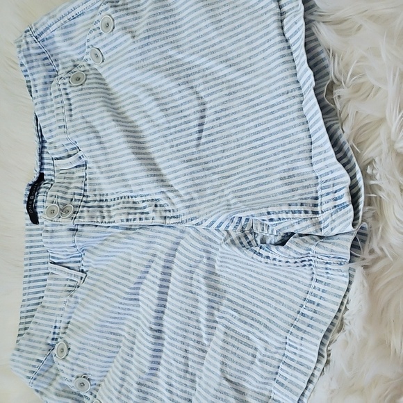 one 5 one Blue and White Striped Jean Shorts with 5.5" Inseam - Picture 2 of 11